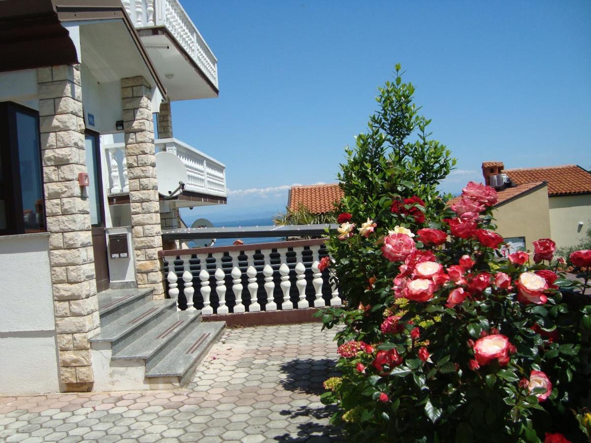 Apartman Carmen Crveni Vrh Exterior photo