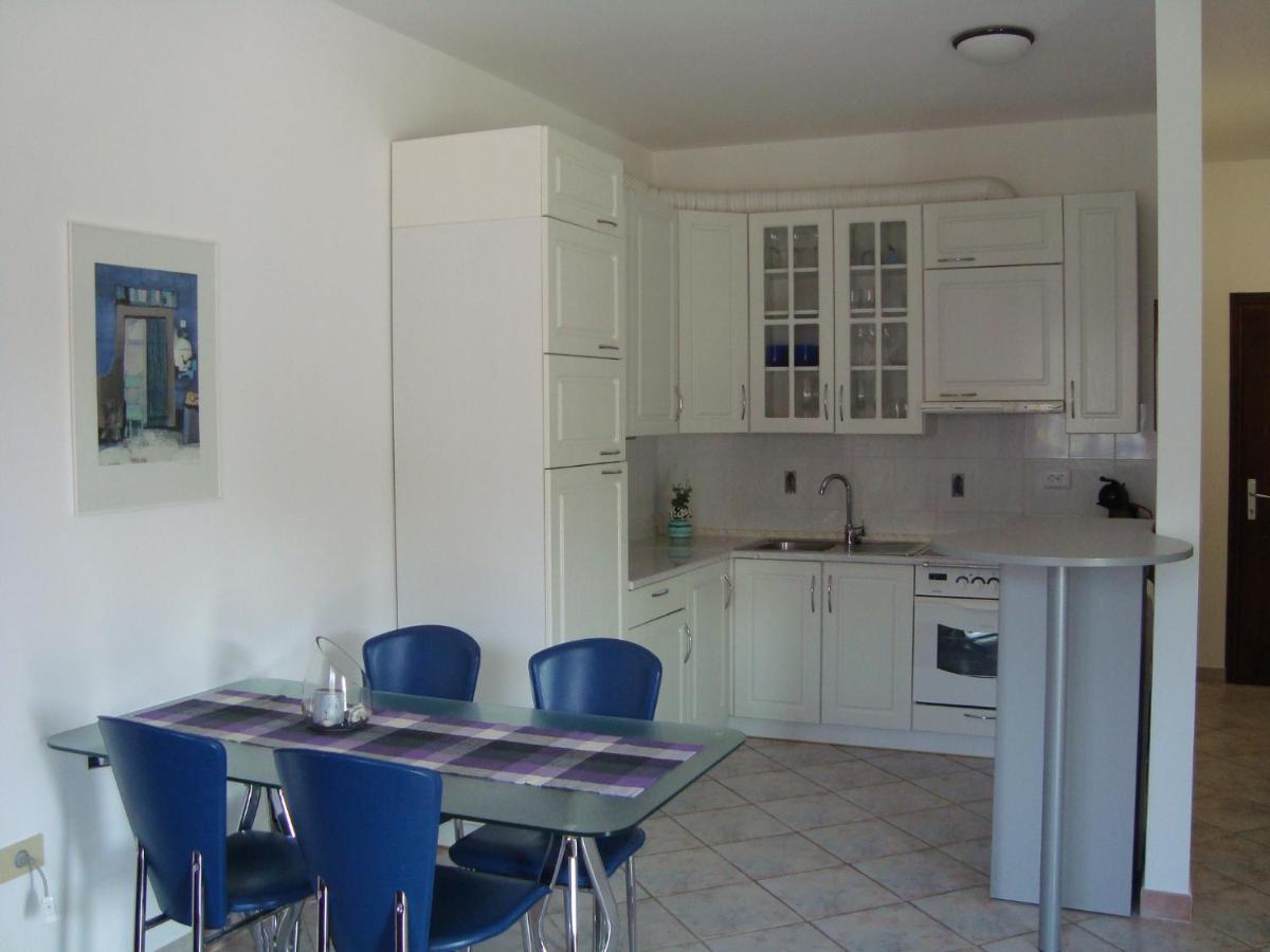 Apartman Carmen Crveni Vrh Exterior photo