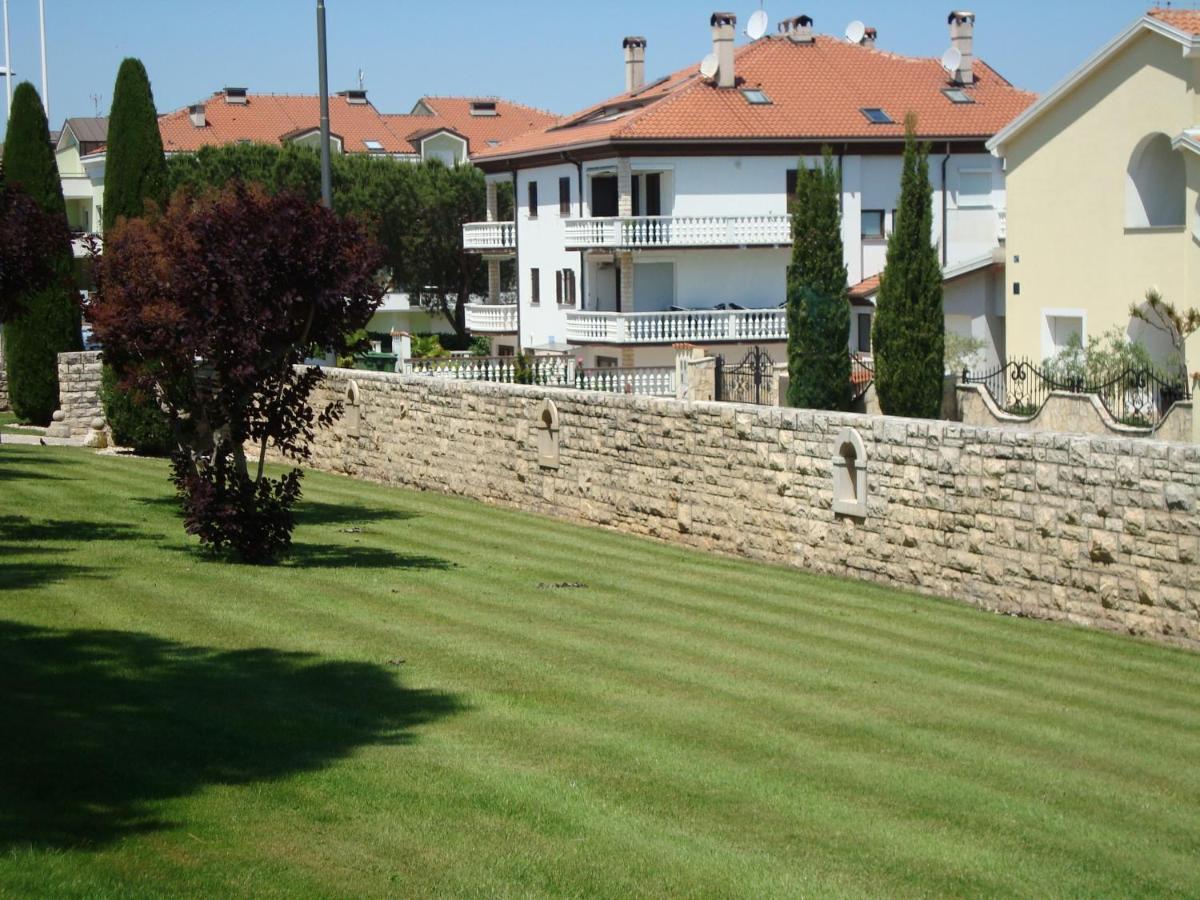 Apartman Carmen Crveni Vrh Exterior photo